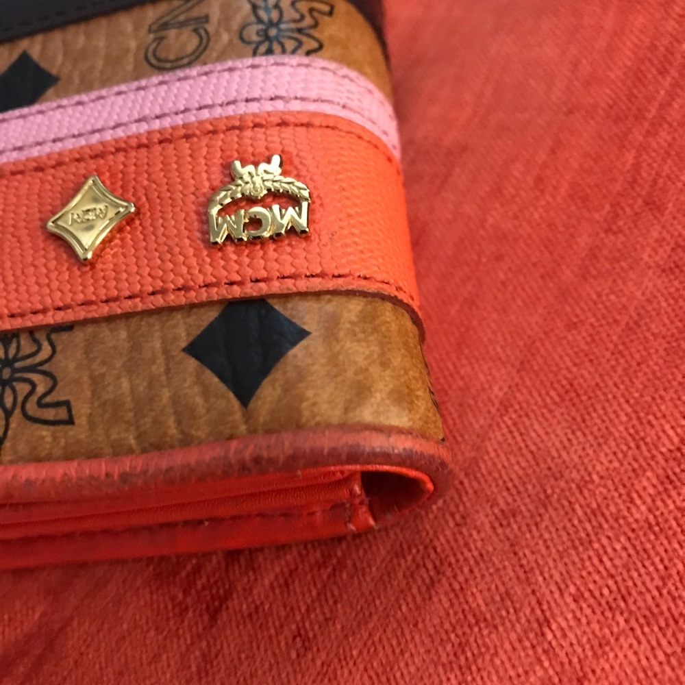 MCM Wallet Flap Tri Fold - Picture 5 of 8